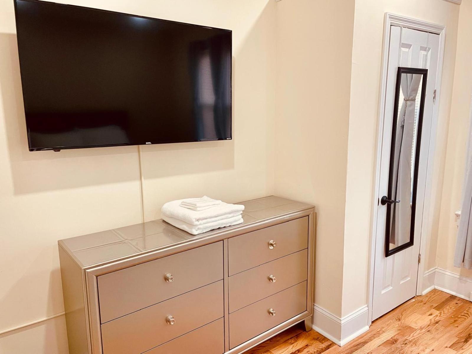 Ooohlala! 2 Beds And 2 Full Baths W/Free Parking Apartment Newark Luaran gambar