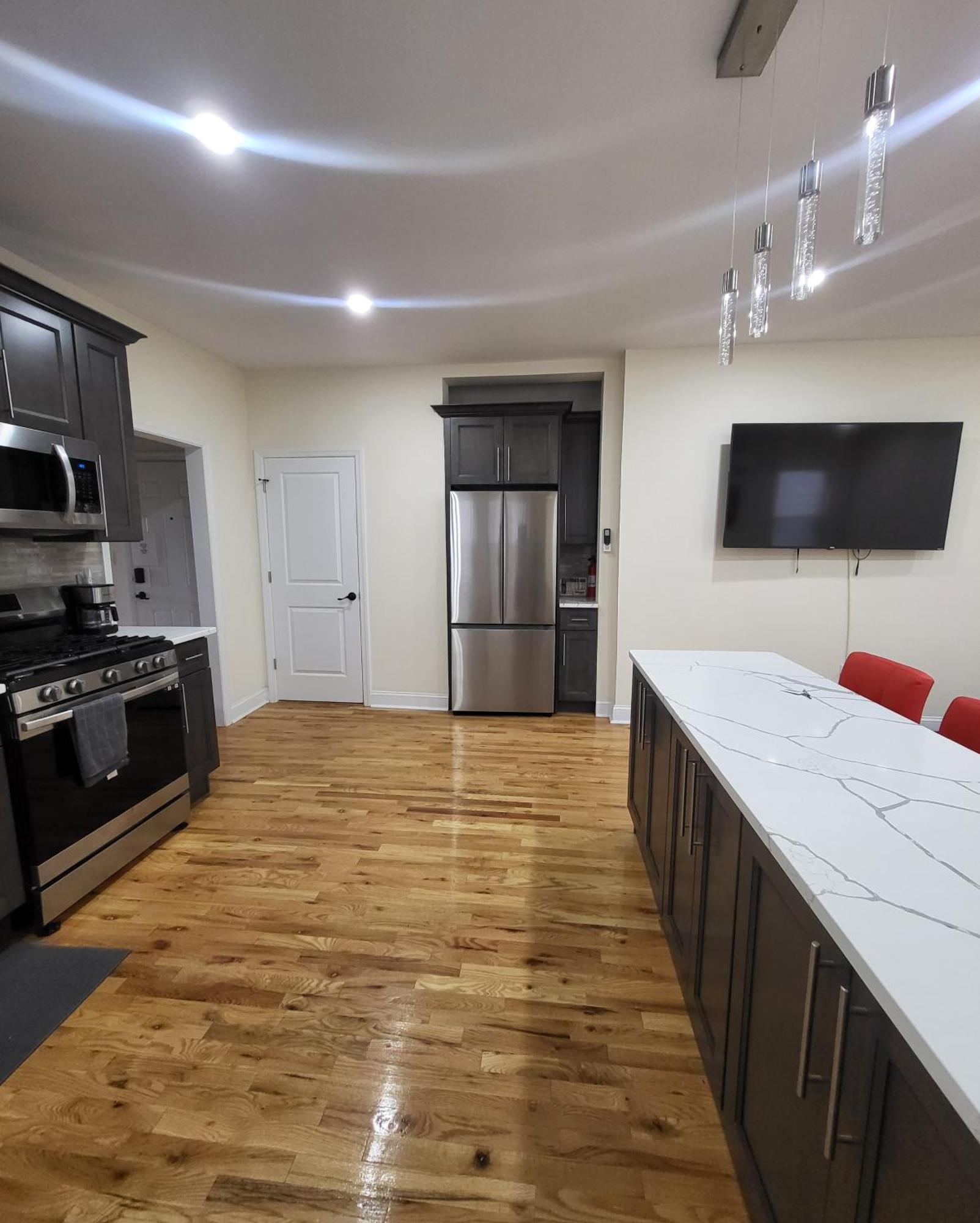 Ooohlala! 2 Beds And 2 Full Baths W/Free Parking Apartment Newark Luaran gambar