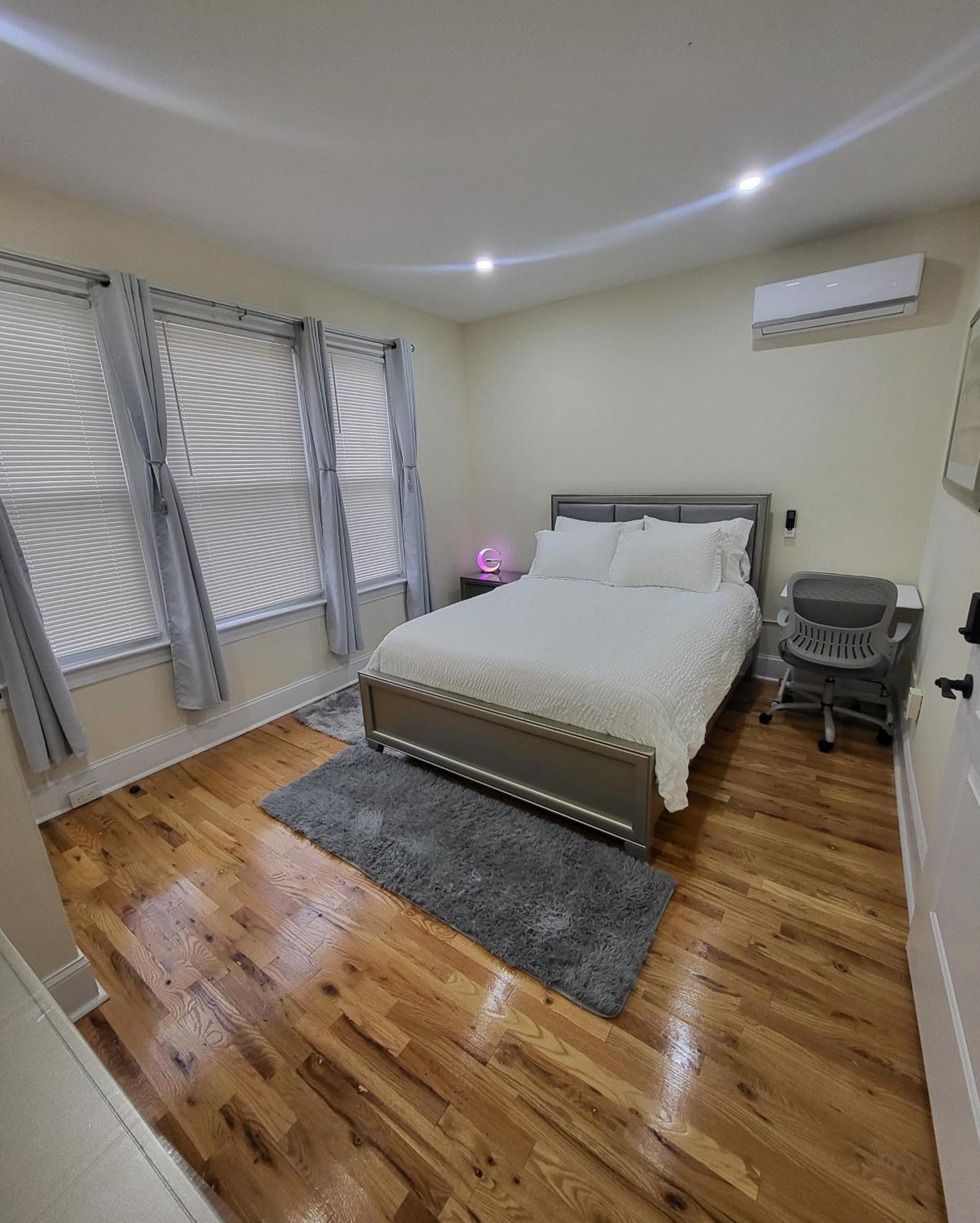 Ooohlala! 2 Beds And 2 Full Baths W/Free Parking Apartment Newark Luaran gambar