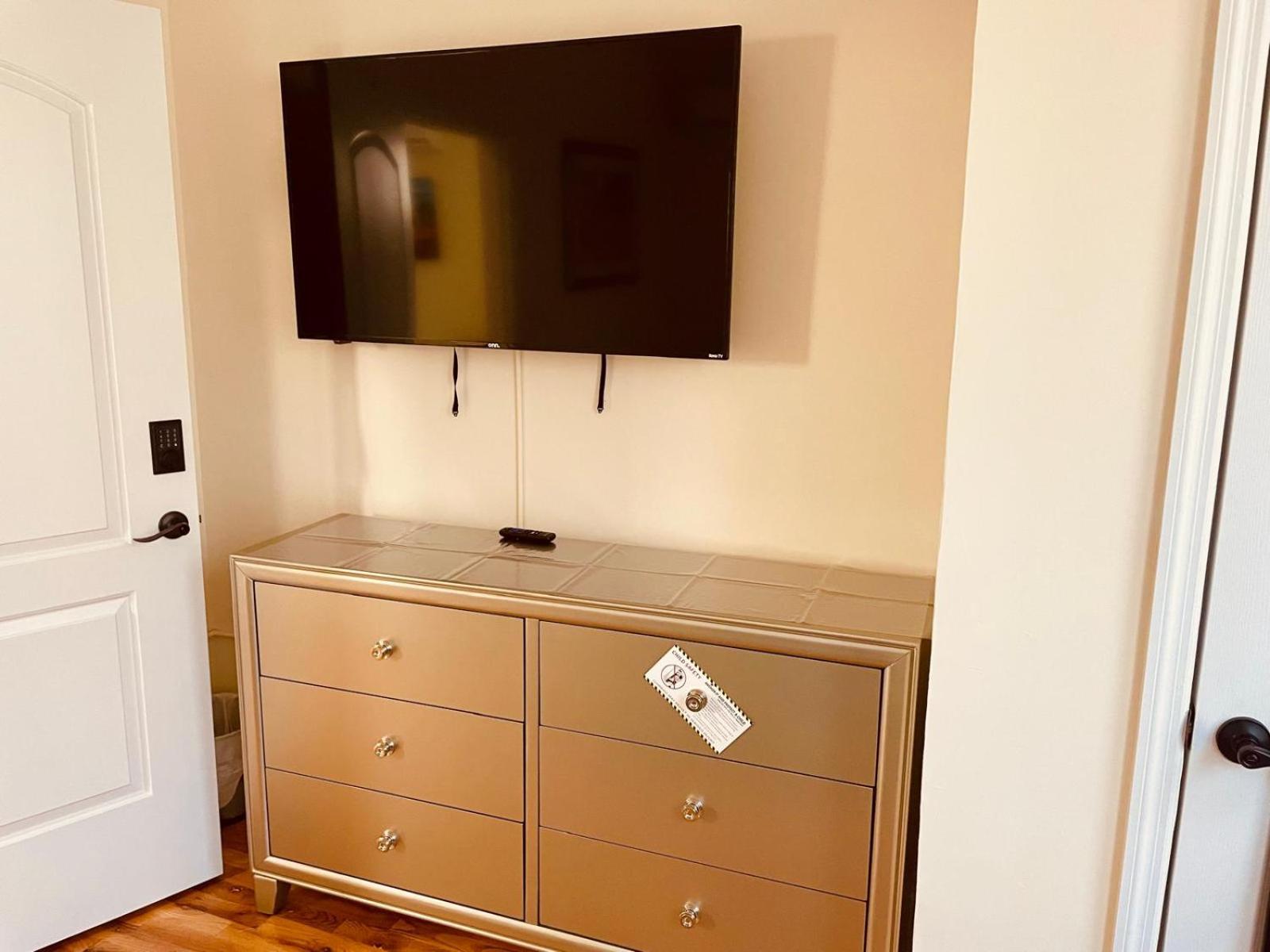 Ooohlala! 2 Beds And 2 Full Baths W/Free Parking Apartment Newark Luaran gambar